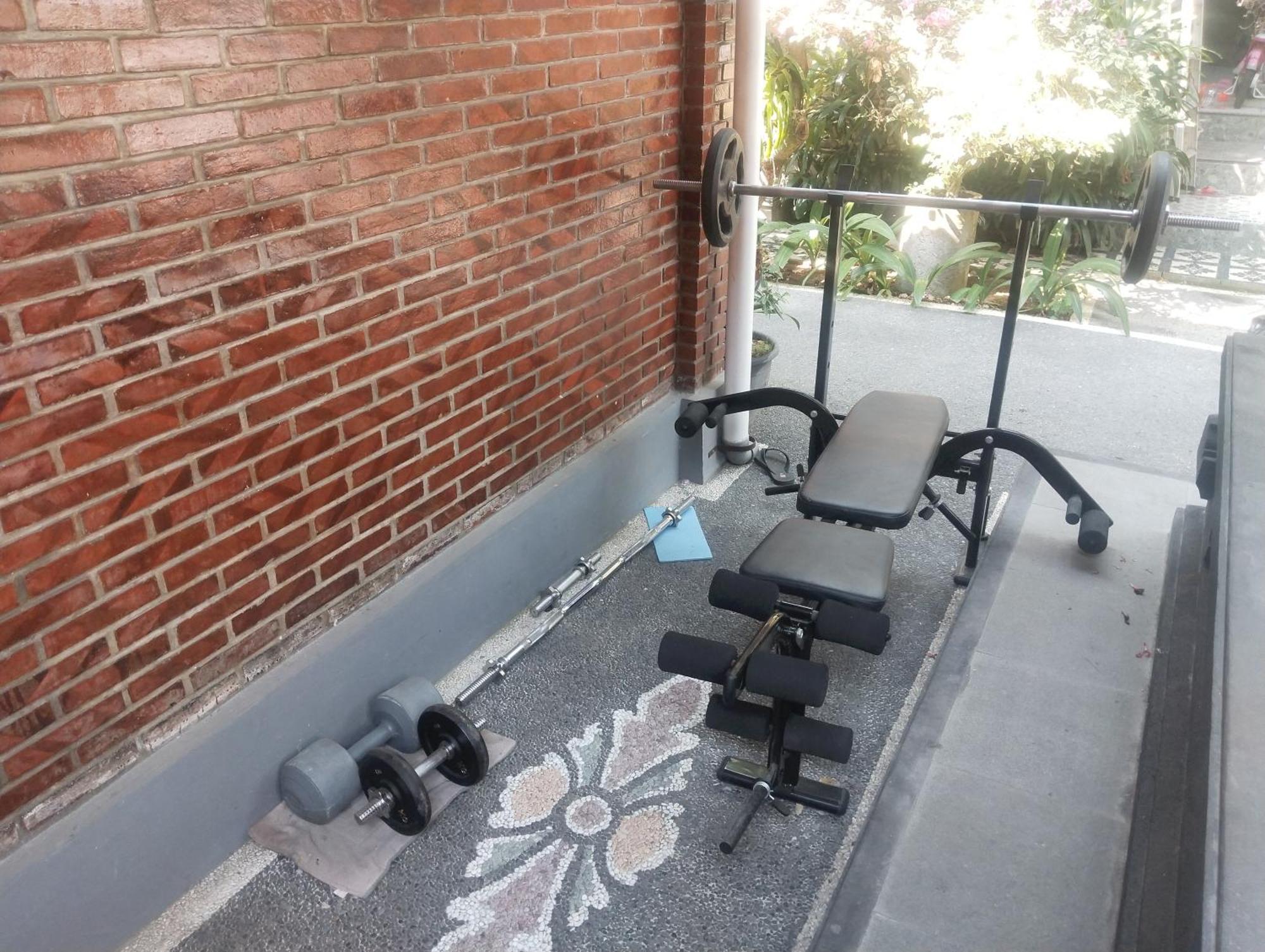 Leo Home Stay Canggu Dış mekan fotoğraf